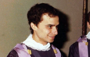 Fotografía sin fecha del P. Robert Prevost. Crédito: Foto cortesía de la Provincia Agustiniana del Medio Oeste de Nuestra Madre del Buen Consejo.