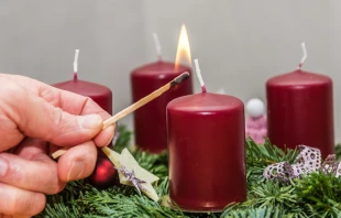 Inicio del tiempo de Adviento Crédito: Alfredhofer - Shutterstock