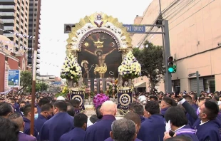 Procesión del Señor de los Milagros en Lima Crédito: José Toledo - ACI Prensa