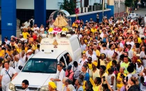 Procesión de la Virgen de la Caridad del Cobre en Santiago de Cuba.