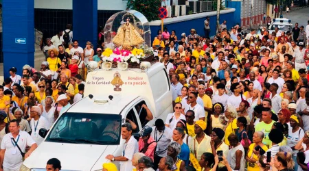 Procesión de la Virgen de la Caridad del Cobre en Santiago de Cuba.