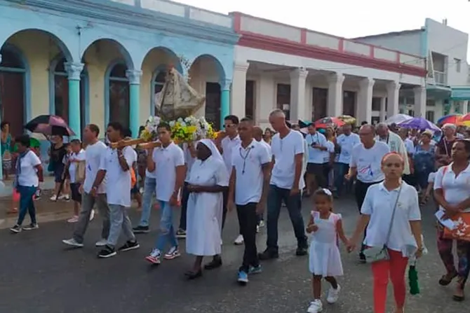 Procesión en Palma Soriano (Cuba)