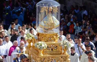 Procesión de la Virgen de San Juan de los Lagos. Crédito: Cortesía del Archivo Histórico de la Catedral de San Juan de los Lagos.