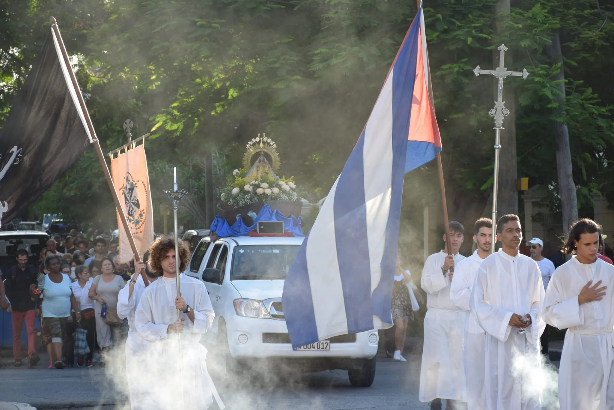 Feligreses de la Parroquia del Sagrado Corazón de Jesús, en El Vedado, durante una procesión en honor a la Virgen de la Caridad del Cobre, 7 de septiembre de 2023.?w=200&h=150