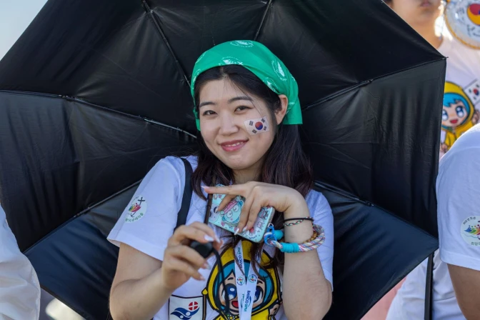 Joven coreana en la Vigilia de Tor Vergata