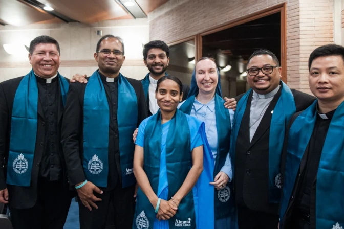 La Fundación CARF, 25 años ayudando a sacerdotes y seminaristas