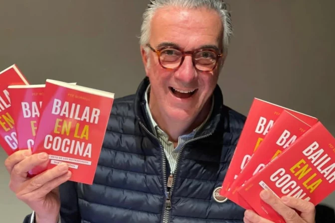 Pep Borrell, autor del libro "Bailar en la cocina: el secreto de los matrimonios que disfrutan"