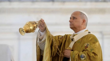 El Papa León XIV durante la Misa de canonización de Frassati y Acutis