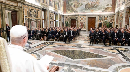 Imagen de la audiencia con periodistas de agencias de noticias
