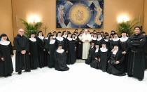 El Papa León con las monjas agustinas recoletas este 15 de octubre
