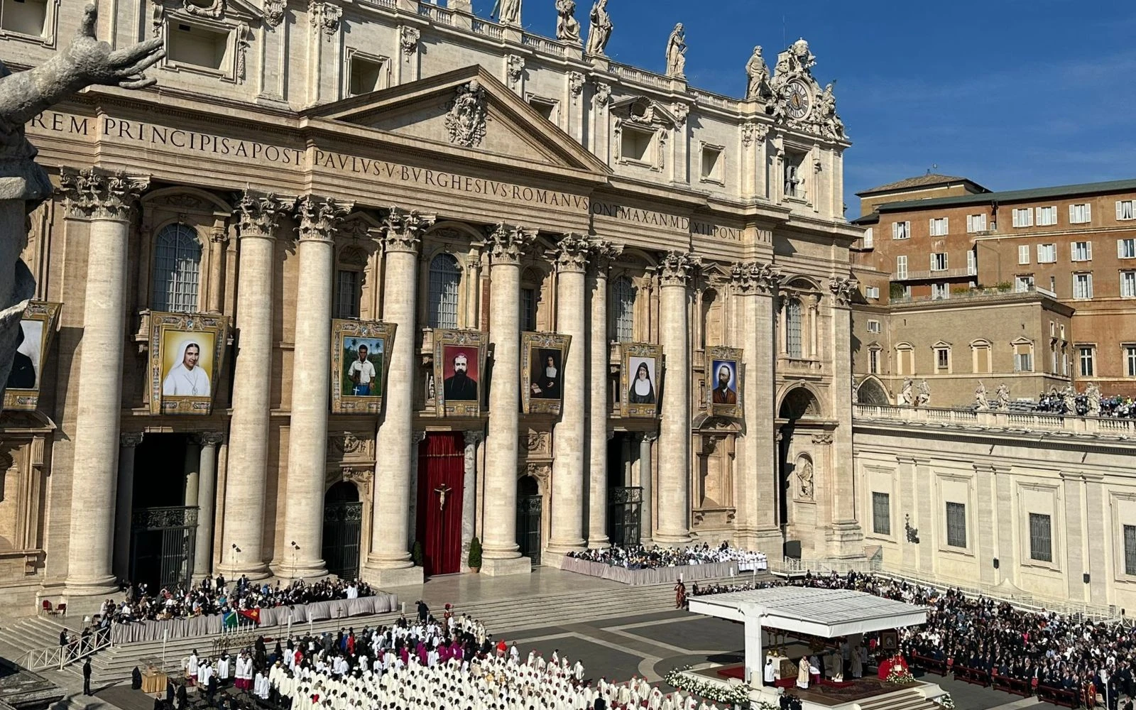 Imagen de la plaza de San Pedro durante la Misa de canonización de este 19 de octubre?w=200&h=150