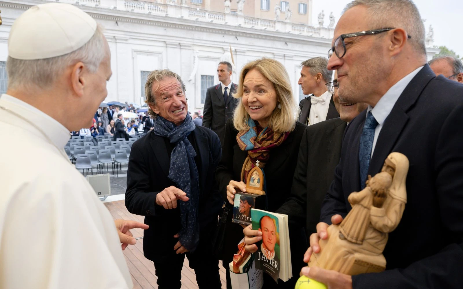 El equipo de Sólo Javier saluda al Papa León XIV?w=200&h=150
