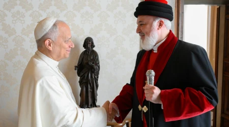 El Papa León XIV recibe a su Santidad Mar Awa III en el Vaticano