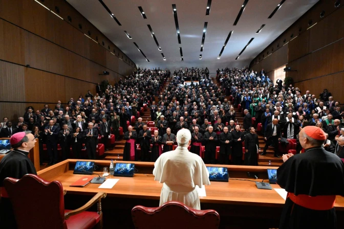 El Papa en la inauguración del año académico en la Pontificia Universidad Lateranense
