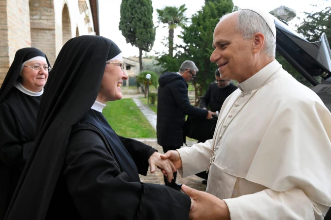 Encuentro del Papa con las monjas de Montefalco