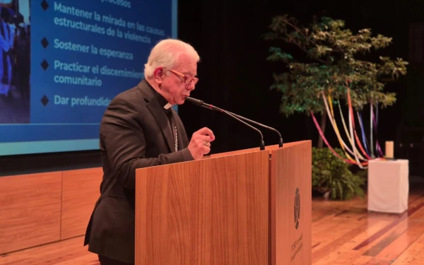 “Mientras haya alguien dispuesto a amar, a cuidar y a permanecer, la paz —aunque esté herida— seguirá siendo posible”, aseguró Mons. Ramón Castro Castro, presidente de la Conferencia del Episcopado Mexicano. Crédito: Belén Zapata/ACI Prensa.