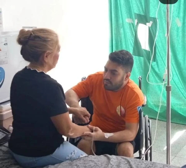 Ramón junto a su madre, Omaira, durante su reclusión. Crédito: Cortesía de Ramón Centeno.