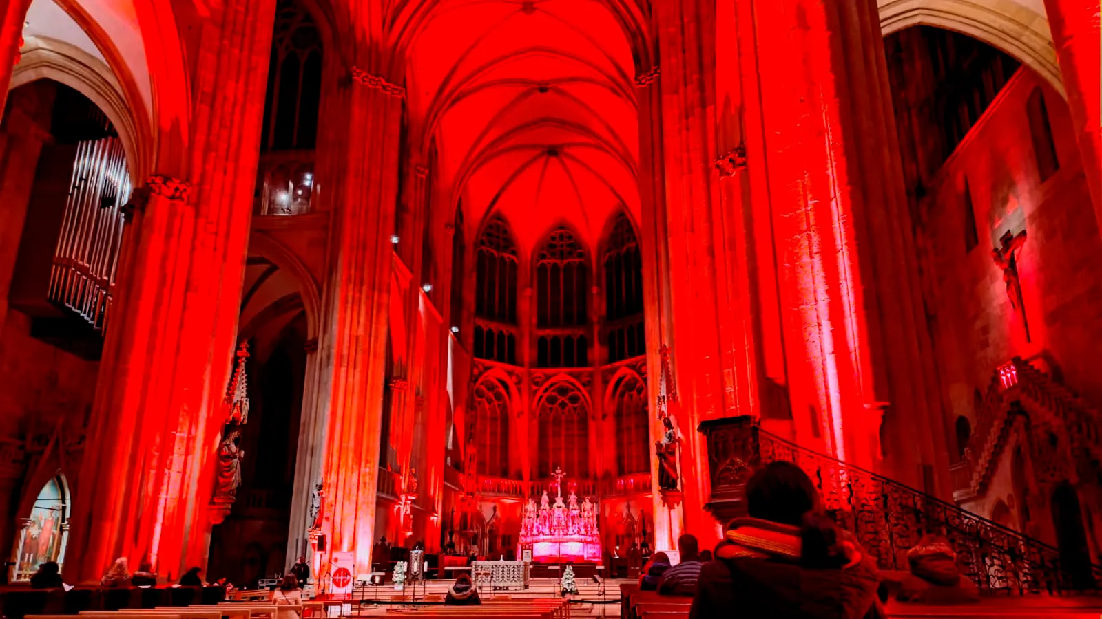 Catedral de Ratisbona, Alemania, durante la celebración de la #RedWeek.?w=200&h=150