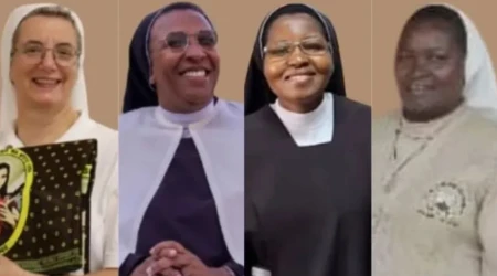 Cuatro Hermanas Misioneras de Santa Teresita del Niño Jesús