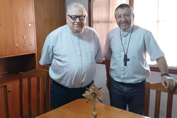 Donan reliquia de San Martín de Porres a la Arquidiócesis de San Juan de Cuyo