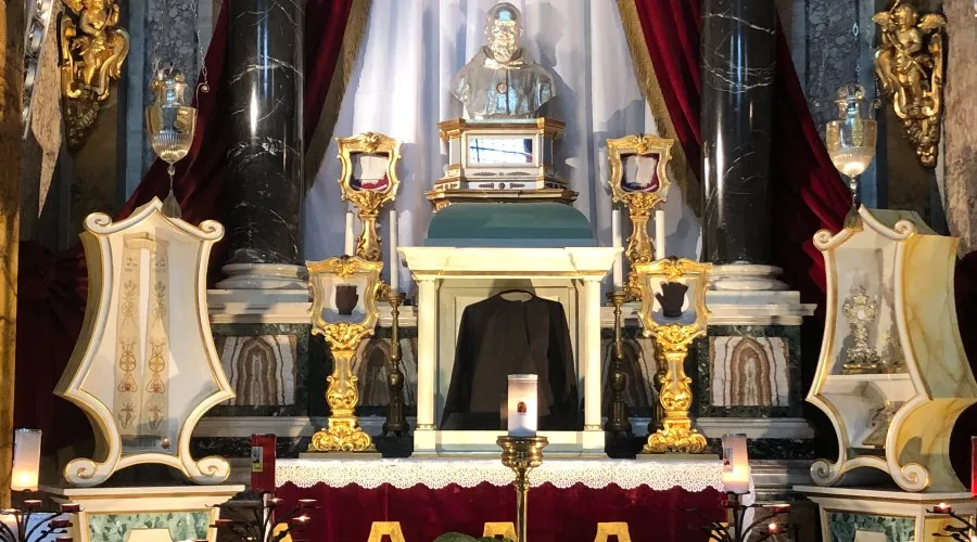 Reliquias del Padre Pío. Crédito: Almudena Martínez-Bordiú/ACI Prensa