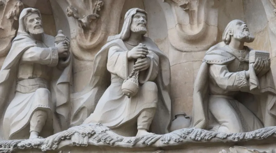 Relieve de los Reyes Magos en la basílica de la Sagrada Familia de Barcelona. Crédito: Cathopic?w=200&h=150