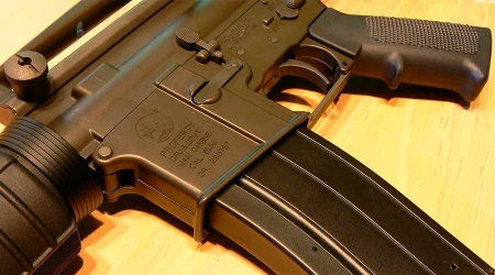 Esta es la verdad sobre la u201ciglesiau201d que bendijo parejas con armas