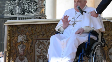 El Papa Francisco sacó fuerzas para decir unas breves palabras a los fieles el domingo