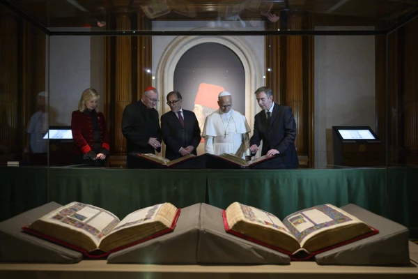 El Papa visitó el histórico edificio del Senado italiano situado en Piazza della Minerva, en el centro de Roma. Crédito: Vatican Media