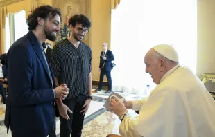 El Papa Francisco recibe a los participantes y organizadores del concurso "Christmas Contest 2023", 16 de septiembre. Vatican Media