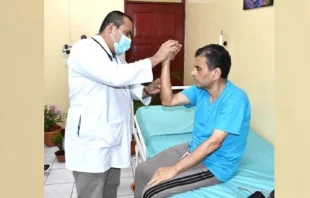 Mons. Rolando Álvarez en una de las últimas fotos difundidas por la dictadura. Crédito: Ministerio de Gobernación de Nicaragua.