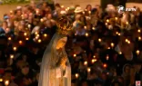Rosario y procesión de velas en el Santuario de la Virgen de Fátima en Portugal.