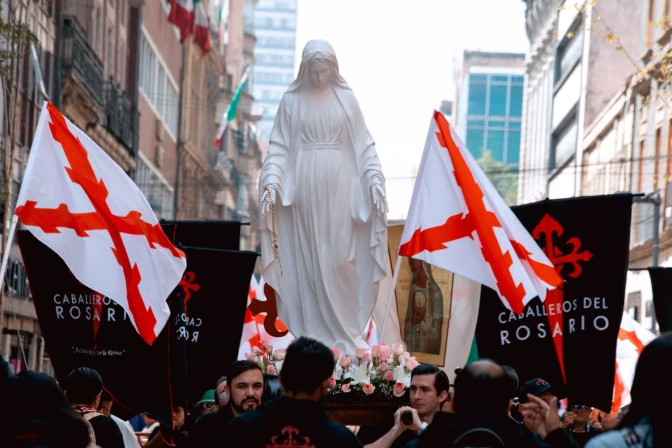 Convocan Rosario de Hombres en el centro de Ciudad de México