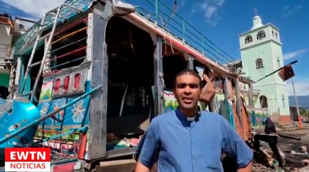 El sacerdote Diego Tejada del corregimiento El Carmelo.