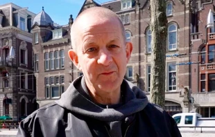 Padre Elías Leyds. Crédito: EWTN News.