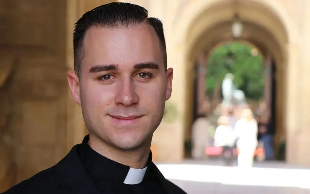 P. Miguel Tovar, joven sacerdote español de 24 años.?w=200&h=150