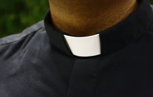 Foto referencial de sacerdote. Crédito: Pixabay