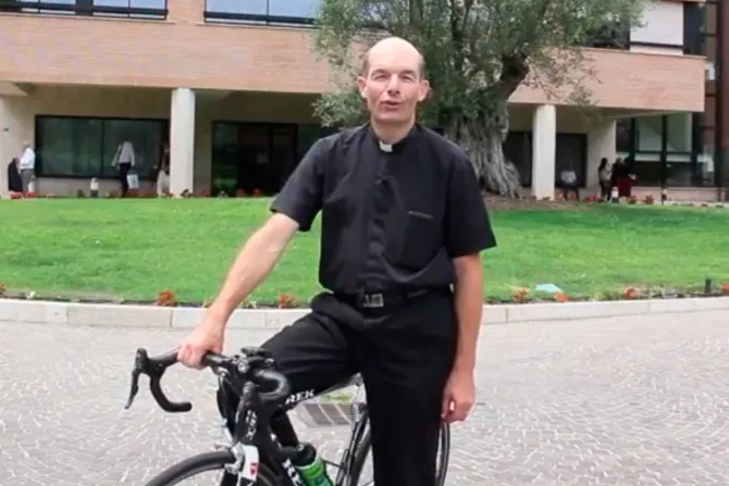 Peregrinación sobre ruedas: Sacerdote irá del Vaticano a Lourdes por una causa especial