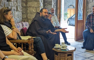 El P. Fadi Azar, sacerdote franciscano en Siria. Crédito: Ayuda a la Iglesia Necesitada (ACN)