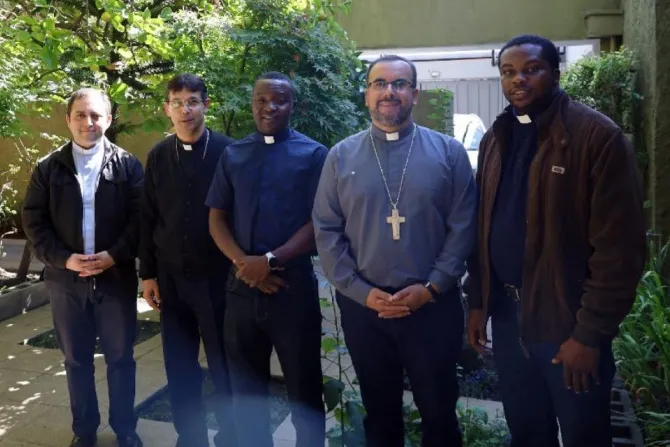 Dos sacerdotes nigerianos prestarán servicio pastoral en Chile