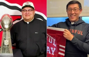 P. Rocha con la copa del Super Bowl 2023 que ganaron los Chiefs. Crédito: P. Rocha P. Steve Kim con la indumentaria de los 49ers. Crédito: P. Steve Kim