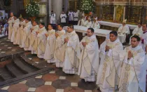 Sacerdotes ordenados en México.