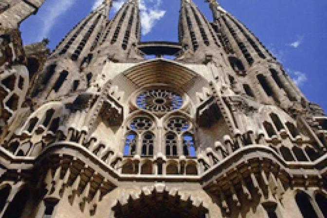 Dedicación de un templo "invita a Dios" a hacerlo sagrado, explica Cardenal