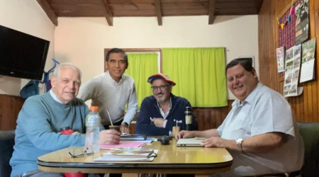 Salesianos de Bariloche con el P. Inspector