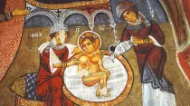 Salomé (derecha) bañando al niño Jesús. Wikimedia - Dominio Público.