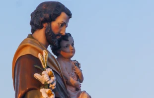San José y el Niño Jesús Crédito: Cathopic
