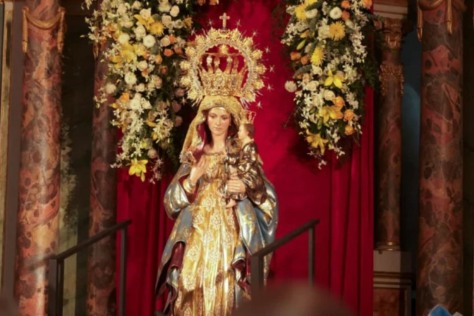 Santa María de la Antigua coronada el 9 de septiembre de 2025