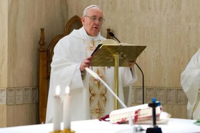 La Iglesia no puede ser la “niñera” de los cristianos, recuerda el Papa Francisco