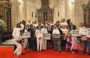 Participantes del Jubilo de la Vida en República Dominicana. Crédito: 40 días por la Vida Santo Domingo.