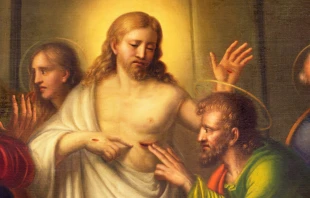 Santo Tomás Apóstol y Cristo resucitado Crédito: Renata Sedmakova - Shutterstock